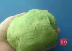 Spinach glutinous rice balls with bean paste Illustration of how to do it 1