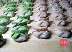 Illustration of how to make two-color dumplings 4