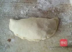 Illustration of how to make egg and leek pie 16