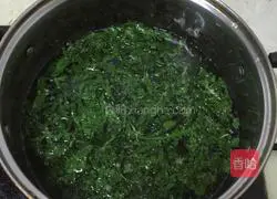 Illustration of how to make shepherd's purse egg pancake 3