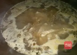 Illustration of how to make shredded chicken noodles 7