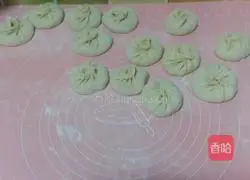 Illustration of how to make mutton buns 7