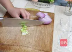 Illustration of how to make minced pork noodles 4