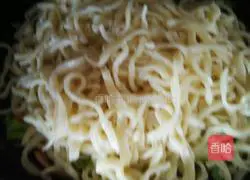 Illustration of how to make fried noodles 8