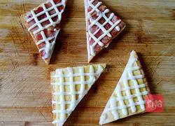 Bacon and Egg Sandwich Recipe Illustration 9