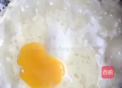 Illustration of how to make breakfast egg burritos 6