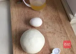 Illustration of how to make fried steamed buns 1