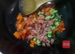 Illustration of how to make fried steamed buns with colorful vegetables 6