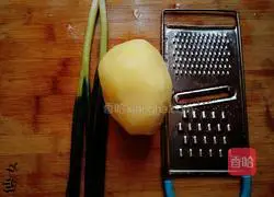  Illustration of how to make potato pancakes 1