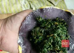 Illustration of how to make two-color double-stuffed double-layered buns 9