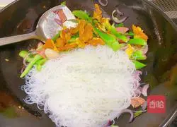 Illustration of home-style fried rice noodles 10