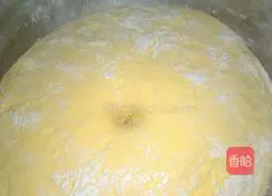 Illustration of how to make pumpkin buns 6