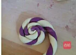 Illustration of how to make purple sweet potato twist steamed buns 8