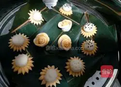 Illustration of how to make chrysanthemum steamed buns 9