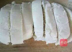 Illustration of how to make fried egg-flavored steamed buns 1