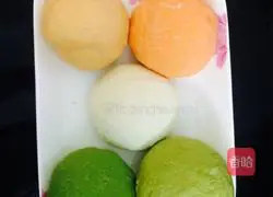 Illustration of how to make colorful dumplings 3