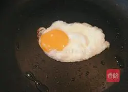 Illustration of making hand cake 3