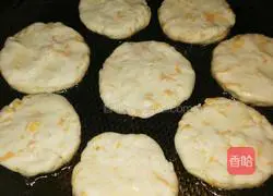 Illustration of how to make sweet potato pancakes 6