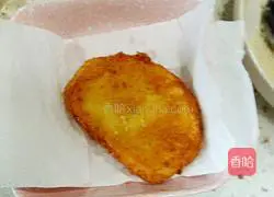 Illustration of how to make golden steamed bun slices 6