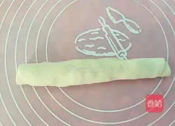 Illustration of how to make crispy egg-filled pancakes 4