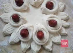 Illustration of how to make jujube steamed buns 3