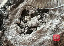 Illustration of how to make black sesame and brown sugar steamed buns 3