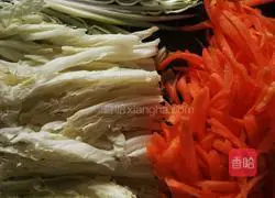 Green Fried Noodles Illustration 9