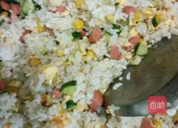 Illustration of how to make egg fried rice 6
