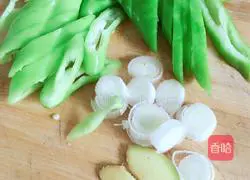 Illustration of how to make delicious braised pancakes 2