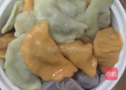 Illustration of how to make three-color dumplings 6