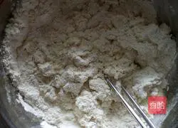 Illustration of how to make secret milk-flavored steamed buns 2