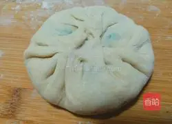 Illustration of making whole wheat meatloaf with chives and pork stuffing 12