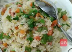 Illustration of how to make colorful fried rice 9