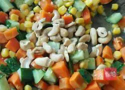 Pineapple Fried Rice Recipe Illustration 5