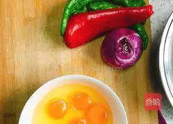 Illustration of how to make delicious egg fried noodles (green pepper and egg fried noodles) 6