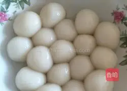 Illustration of making homemade stuffed glutinous rice balls 4