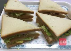 Egg and strawberry sandwich Practice illustration 3