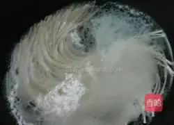 Illustration of how to make dry noodles 1