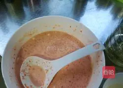 Illustration of how to make carrot and egg pancakes 10