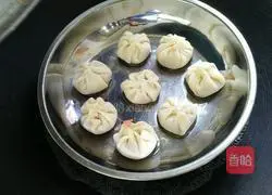 Illustration of how to make lazy buns 5