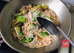 Illustration of making sauce-flavored beef brisket powder 11