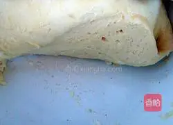 Illustration of how to make leek, egg and mushroom buns 6