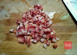 Illustration of how to make sausage and egg fried rice 3