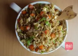Illustration of how to make colorful fried rice 9