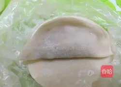 Illustration of how to make fresh bamboo shoot dumplings 15