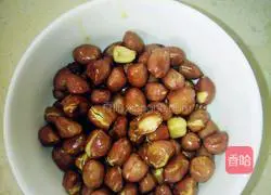 Illustration of how to make spicy rice noodles with shredded chicken 3