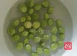 Colorful Shrimp Assorted Fried Rice Recipe Illustration 2