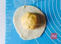 Illustration of how to make flowering steamed buns 12