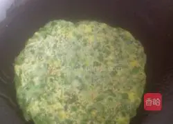 Illustration of how to make leek and egg pancakes 4