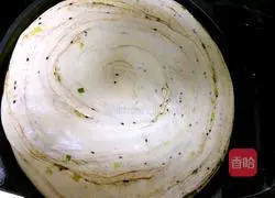 Illustration of how to make hand-torn biscuits 9